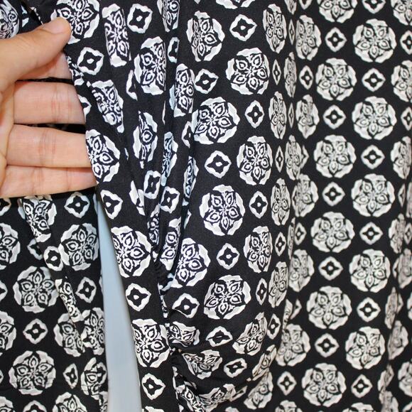 J MCLAUGHLIN Sage Ruched Medallion Print Dress Catalina Cloth | Small - Picture 5 of 8